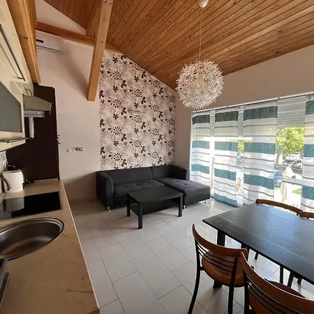 Haz Apartment *